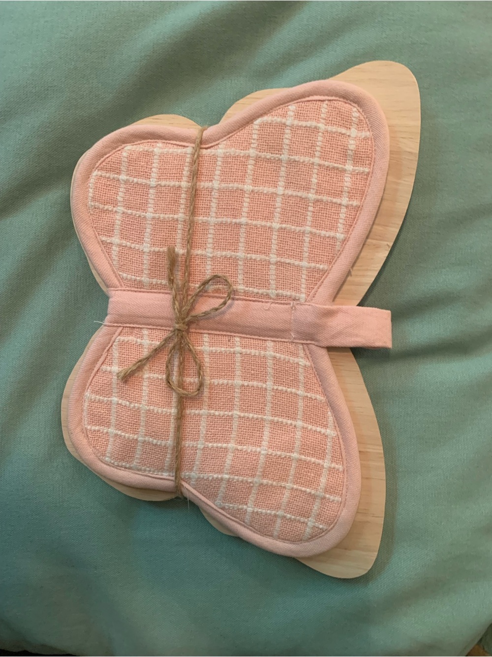 Hobby Lobby Pink Grid Butterfly Pot holder and cutting board gift set New!